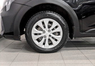 Подержанный автомобиль Kia Rio Hatchback 2021 года (18 фото)