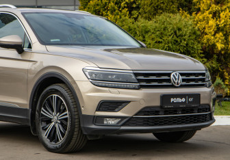 Подержанный автомобиль Volkswagen Tiguan 2017 года (18 фото)