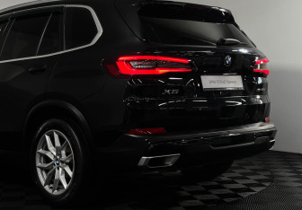 Подержанный автомобиль BMW X5 2020 года (20 фото)