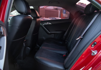 Подержанный автомобиль Kia Cerato Sedan 2012 года (8 фото)