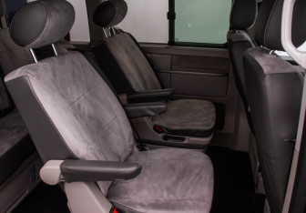 Подержанный автомобиль Volkswagen Multivan 2015 года (9 фото)