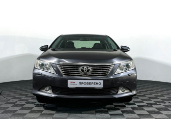 Подержанный автомобиль Toyota Camry Sedan 2012 года (2 фото)