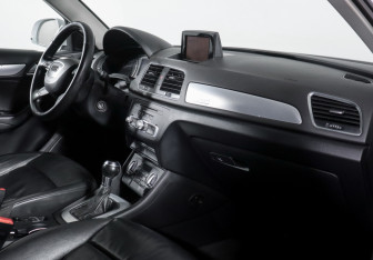 Подержанный автомобиль Audi Q3 2012 года (9 фото)