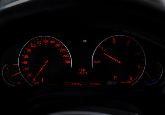 Подержанный автомобиль BMW X3 2019 года (17 фото)