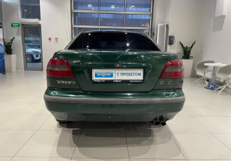 Подержанный автомобиль Volvo S40 1999 года (5 фото)