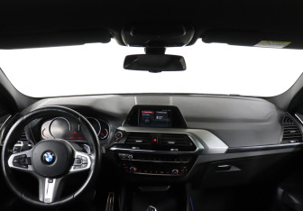 Подержанный автомобиль BMW X4 2018 года (12 фото)