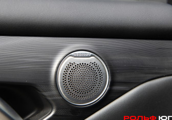 Подержанный автомобиль Voyah Free 2023 года (18 фото)