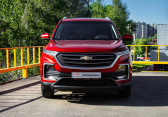 Подержанный автомобиль Chevrolet Captiva 2022 года (2 фото)
