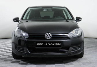 Подержанный автомобиль Volkswagen Golf Hatchback 2011 года (2 фото)