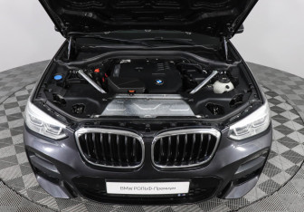 Подержанный автомобиль BMW X3 2020 года (10 фото)