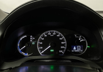 Подержанный автомобиль Lexus CT 2011 года (11 фото)