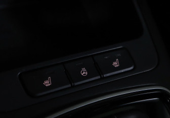 Подержанный автомобиль Kia Rio Hatchback 2018 года (9 фото)