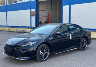 Новый Toyota Camry Sedan 2025 (5 фото)