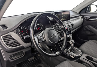 Подержанный автомобиль Kia Seltos 2021 года (15 фото)