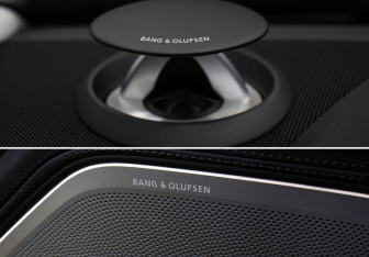 Подержанный автомобиль Audi S8 2021 года (24 фото)