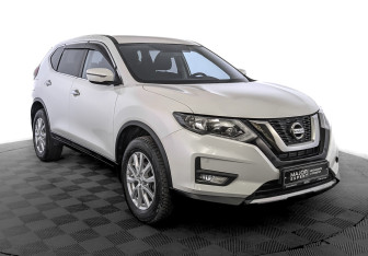 Подержанный автомобиль Nissan X-Trail 2022 года (3 фото)