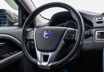 Подержанный автомобиль Volvo XC70 2012 года (14 фото)