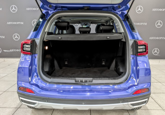 Подержанный автомобиль Chery Tiggo 4 2022 года (10 фото)