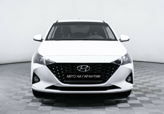 Подержанный автомобиль Hyundai Solaris Sedan 2020 года (2 фото)