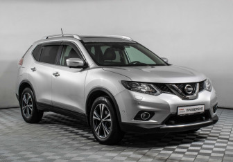 Подержанный автомобиль Nissan X-Trail 2016 года (3 фото)