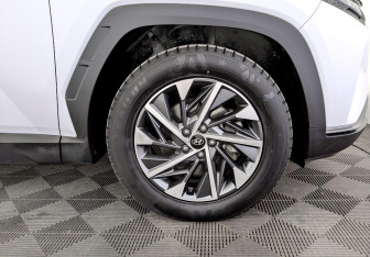 Подержанный автомобиль Hyundai Tucson 2021 года (19 фото)