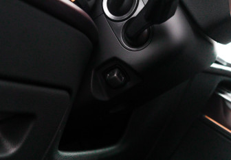 Подержанный автомобиль Audi Q8 2018 года (19 фото)