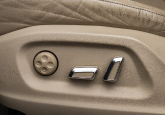 Подержанный автомобиль Audi Q5 2013 года (17 фото)