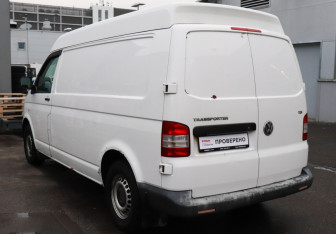 Подержанный автомобиль Volkswagen Transporter Van 2011 года (4 фото)