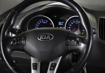 Подержанный автомобиль Kia Sportage 2014 года (16 фото)