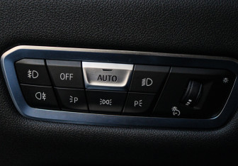 Подержанный автомобиль BMW X7 2020 года (16 фото)