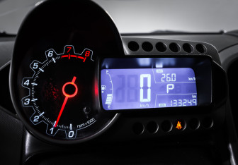 Подержанный автомобиль Chevrolet Aveo Sedan 2013 года (15 фото)