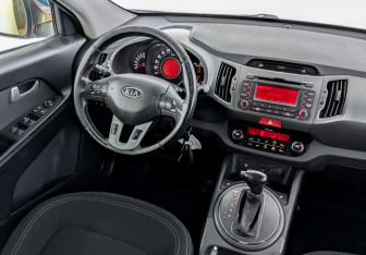 Подержанный автомобиль Kia Sportage 2011 года (29 фото)