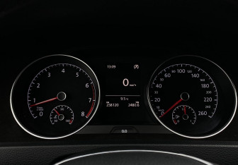 Подержанный автомобиль Volkswagen Golf Hatchback 2014 года (20 фото)