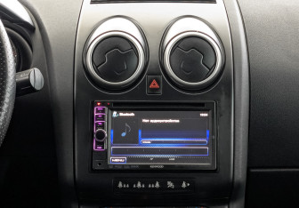 Подержанный автомобиль Nissan Qashqai 2008 года (17 фото)