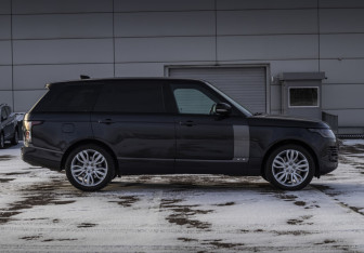 Подержанный автомобиль Land Rover Range Rover 2018 года (4 фото)