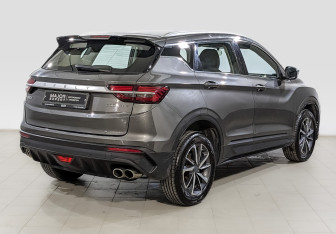 Подержанный автомобиль Geely Coolray 2022 года (5 фото)
