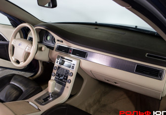 Подержанный автомобиль Volvo XC70 2008 года (7 фото)