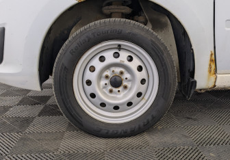 Подержанный автомобиль LADA (ВАЗ) Kalina Wagon 2018 года (12 фото)