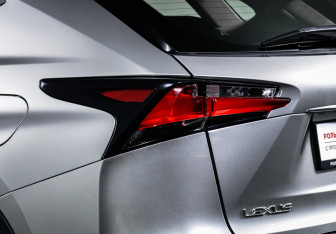 Подержанный автомобиль Lexus NX 2015 года (16 фото)