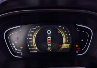 Подержанный автомобиль Geely Coolray 2023 года (16 фото)