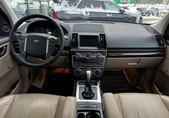 Подержанный автомобиль Land Rover Freelander 2014 года (9 фото)