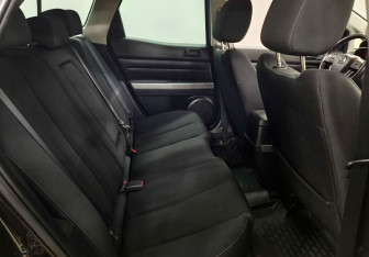 Подержанный автомобиль Mazda CX-7 2011 года (13 фото)