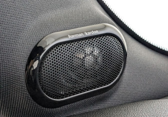 Подержанный автомобиль MINI Hatch 2016 года (29 фото)