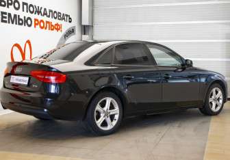 Подержанный автомобиль Audi A4 Sedan 2014 года (4 фото)