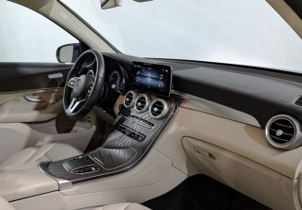 Подержанный автомобиль Mercedes-Benz GLC Coupe 2019 года (11 фото)