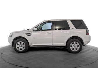 Подержанный автомобиль Land Rover Freelander 2013 года (8 фото)