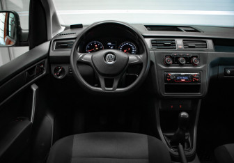 Подержанный автомобиль Volkswagen Caddy Compactvan 2019 года (8 фото)