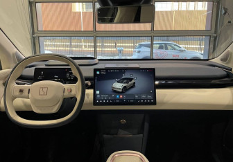 Подержанный автомобиль Zeekr X 2023 года (13 фото)