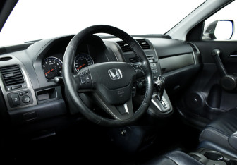 Подержанный автомобиль Honda CR-V 2012 года (8 фото)