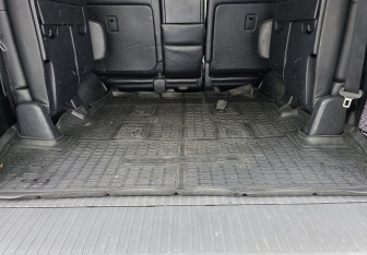 Подержанный автомобиль Toyota Land Cruiser Suv 2012 года (22 фото)